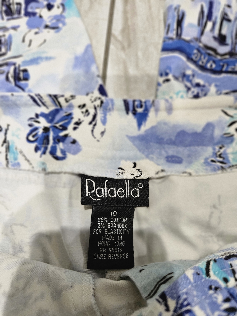 Rafaella White and Blue Floral Scenic Capris - Picture 3 of 3